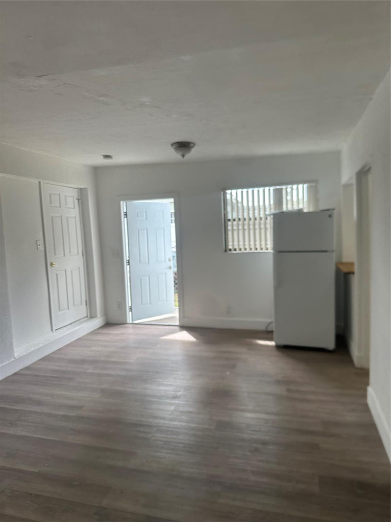 6541 Miramar Parkway - Photo 8