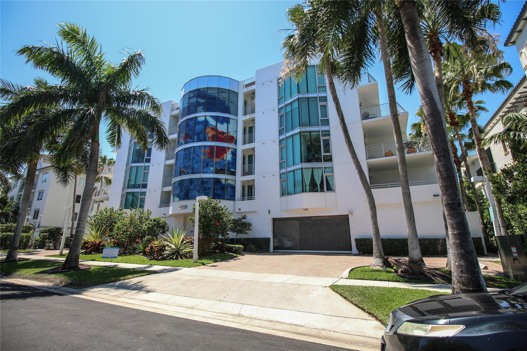 301 Hendricks Isle - Photo 0