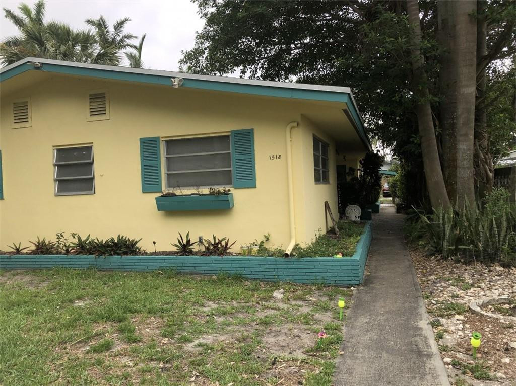 1518 Grant Street - Photo 0