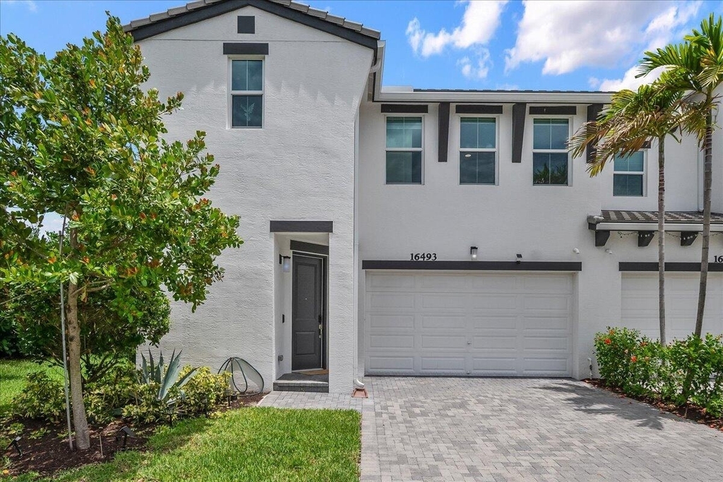 16493 Helix Court - Photo 0