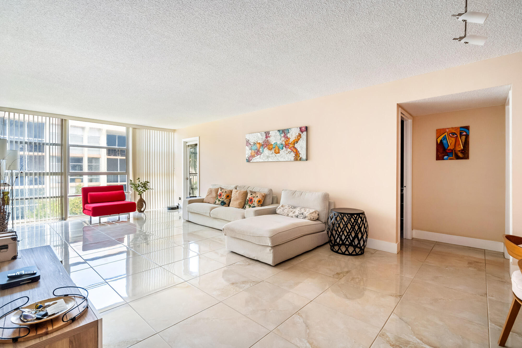 2000 Atlantic Shores Boulevard - Photo 11