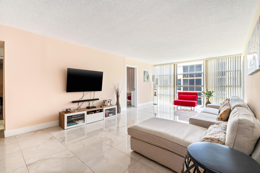 2000 Atlantic Shores Boulevard - Photo 12