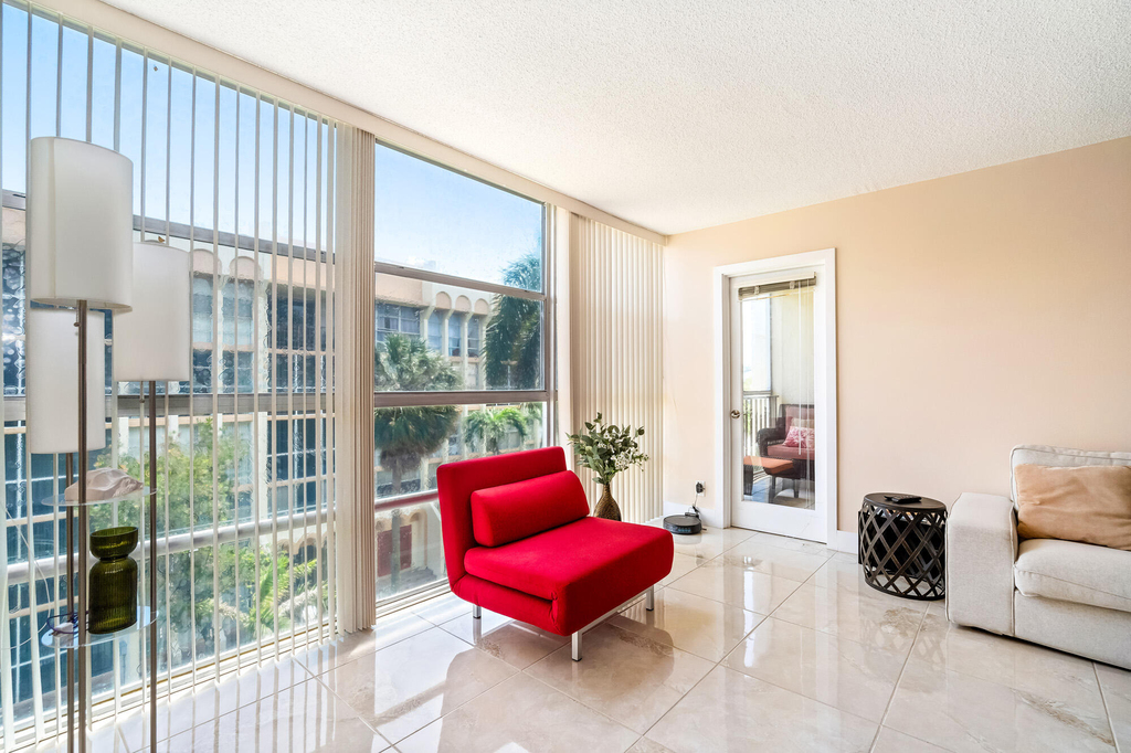 2000 Atlantic Shores Boulevard - Photo 14