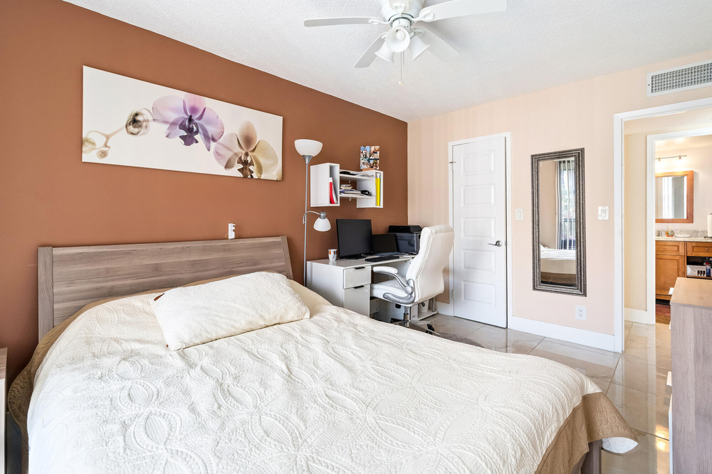 2000 Atlantic Shores Boulevard - Photo 20