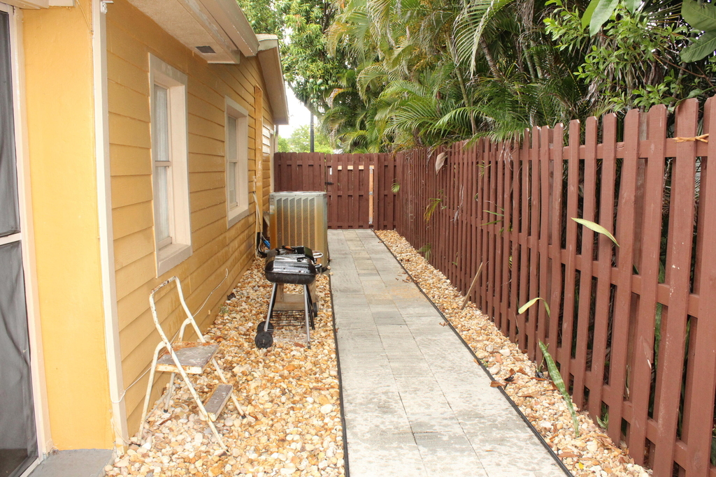 1558 Ne 30th Street - Photo 27