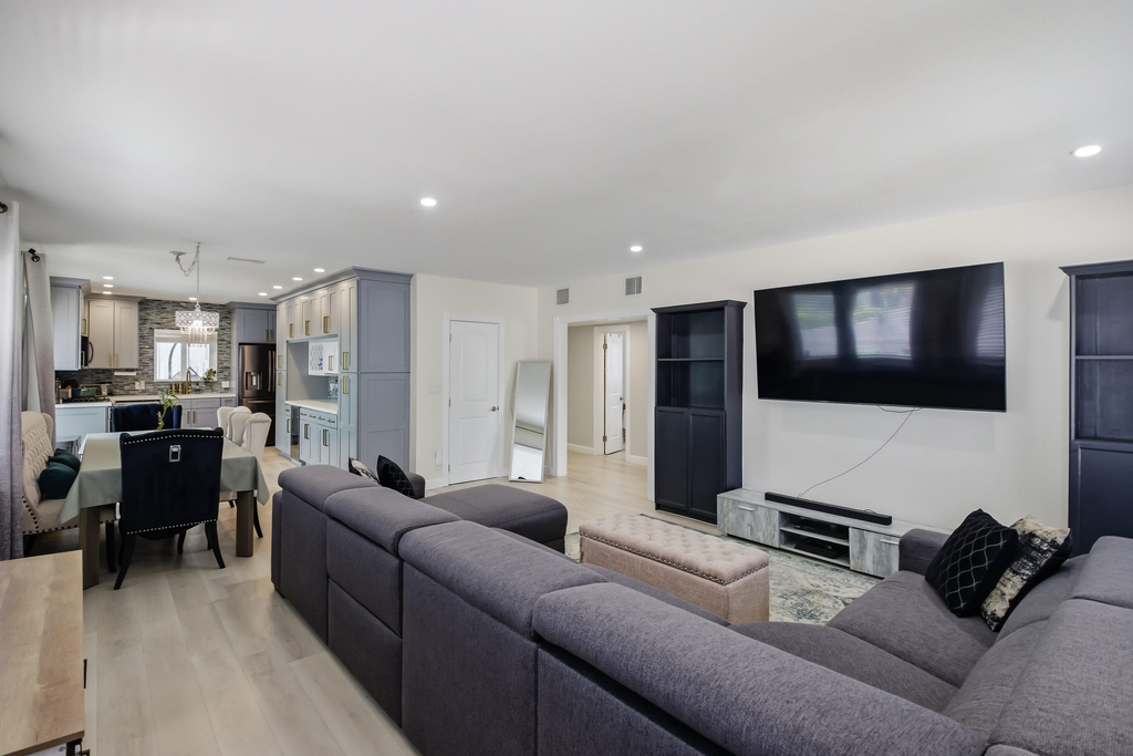 836 Ne 17th Terrace - Photo 13
