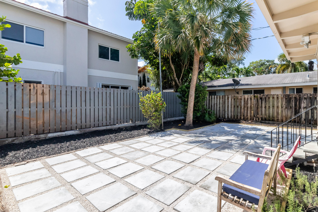 836 Ne 17th Terrace - Photo 39