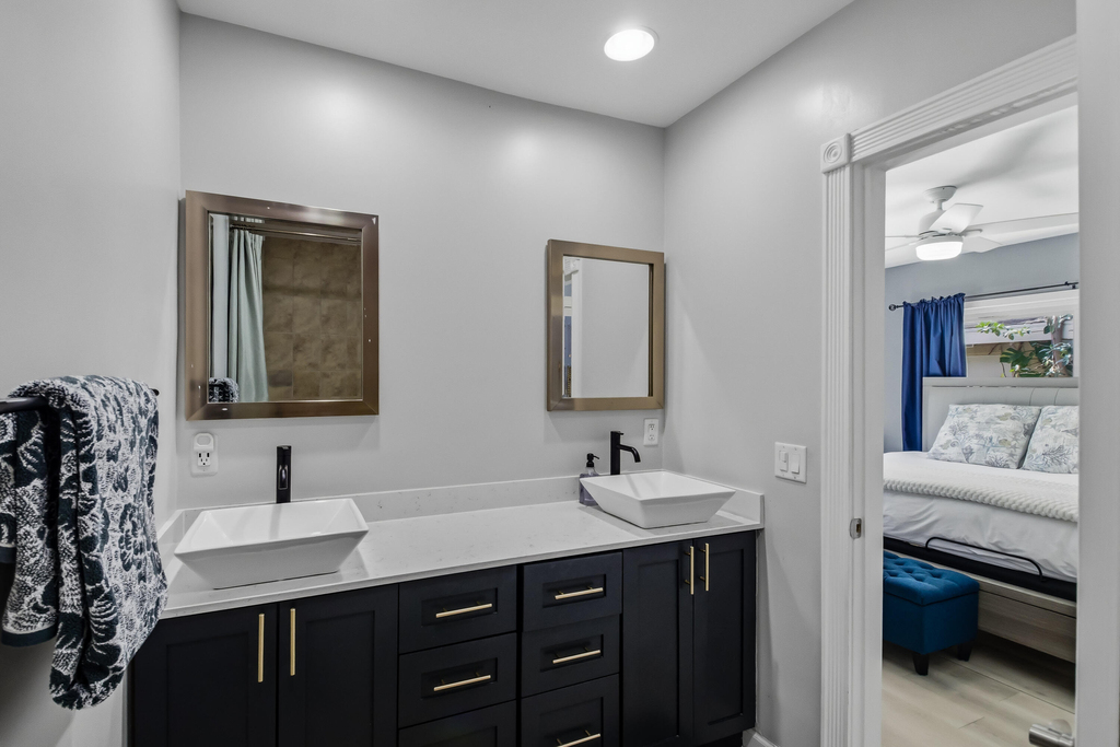 836 Ne 17th Terrace - Photo 17