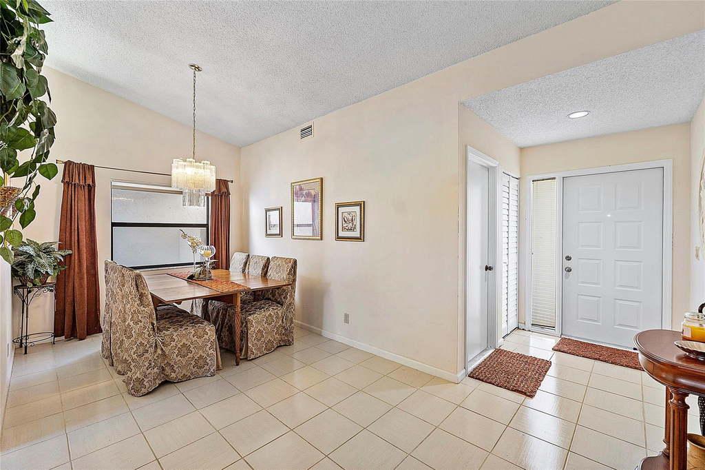 31 Columbia Court - Photo 3