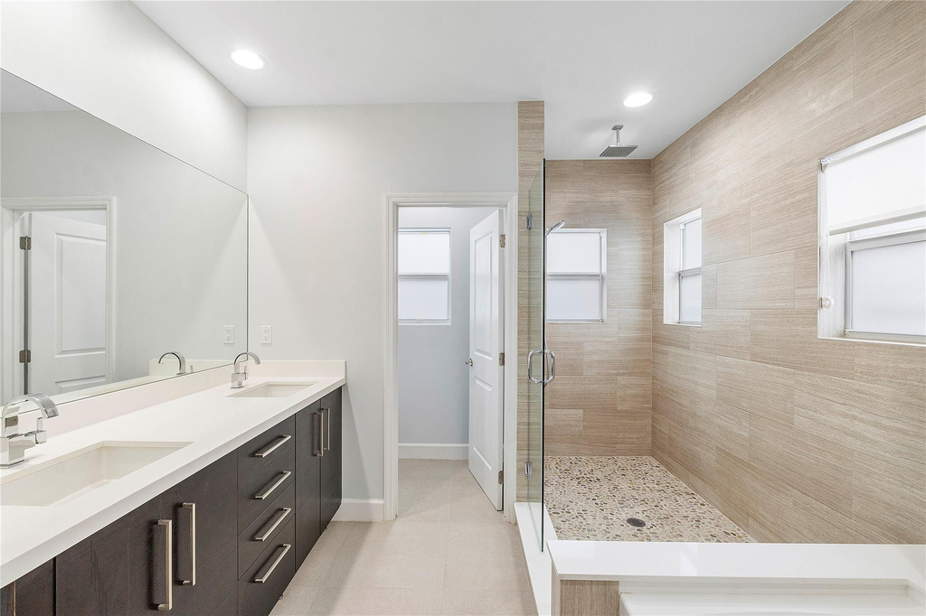 825 Ne 17th Way - Photo 12