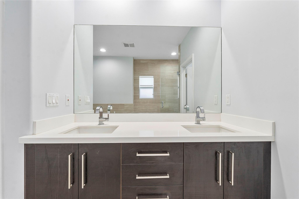 825 Ne 17th Way - Photo 11