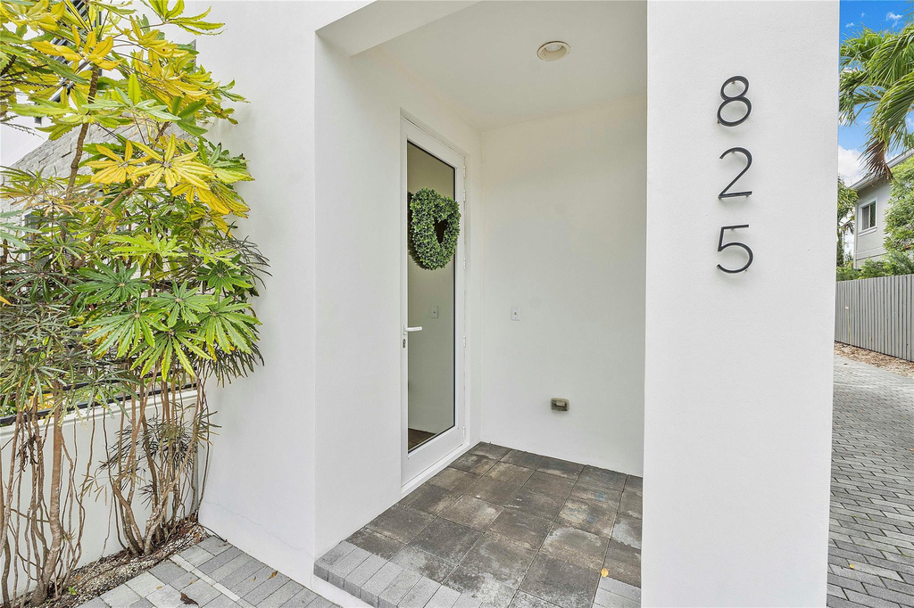 825 Ne 17th Way - Photo 23