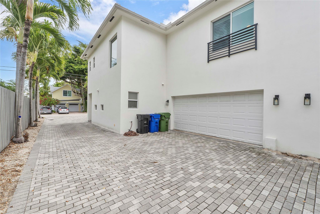 825 Ne 17th Way - Photo 28