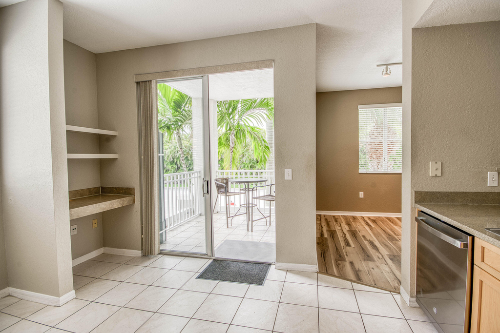 11010 Legacy Drive - Photo 9
