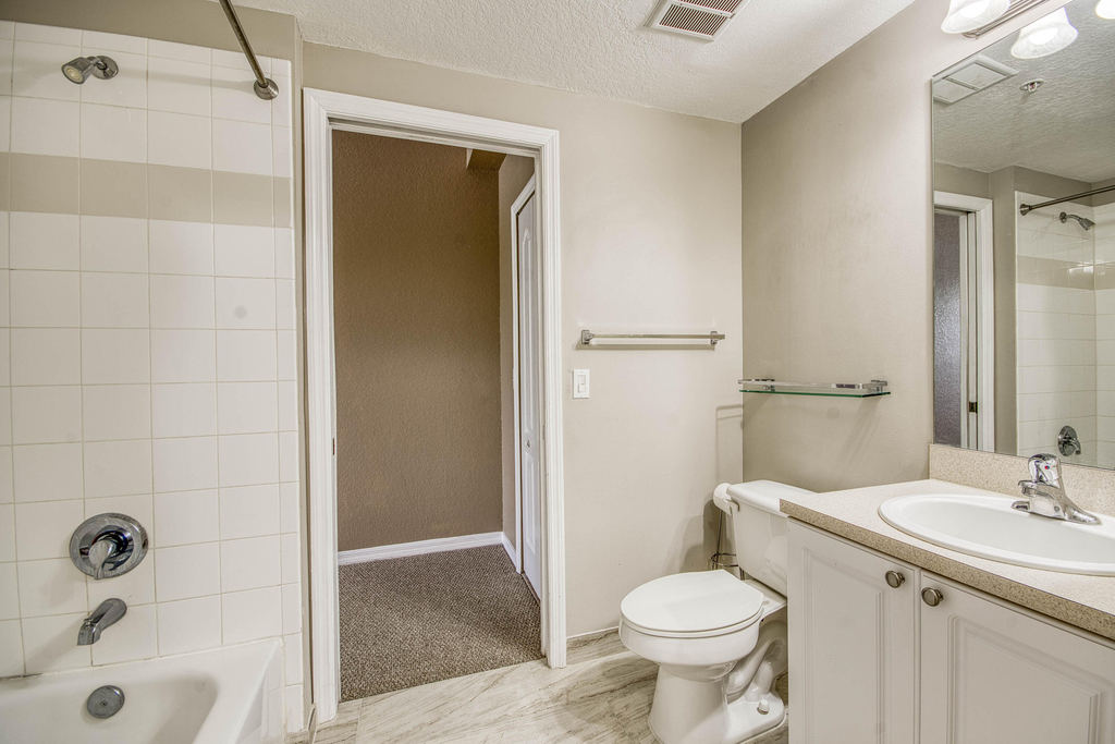 11010 Legacy Drive - Photo 15