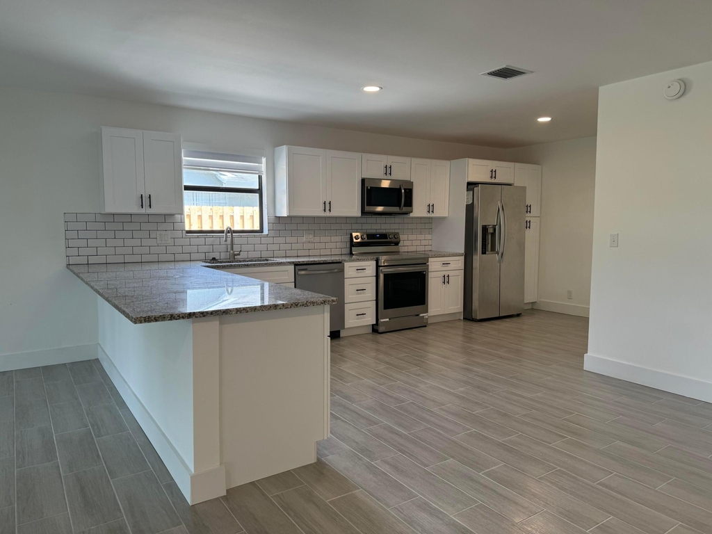 158 Cordoba Circle - Photo 2