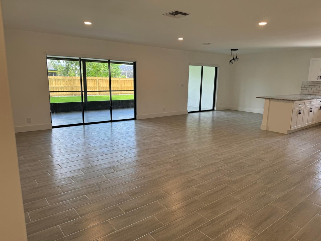158 Cordoba Circle - Photo 4