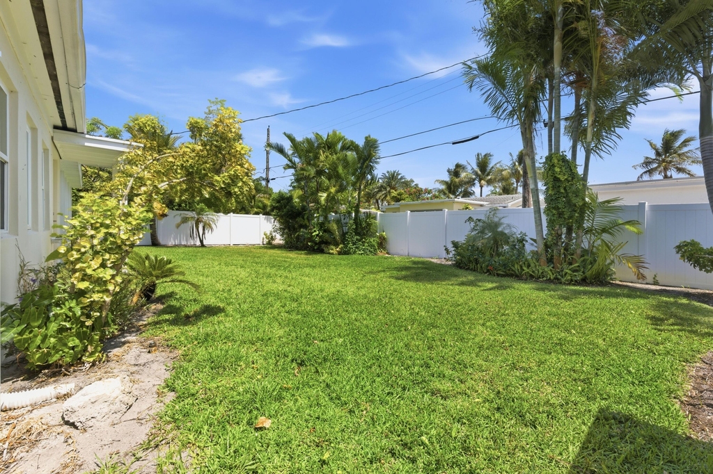 221 Princeton Drive - Photo 24