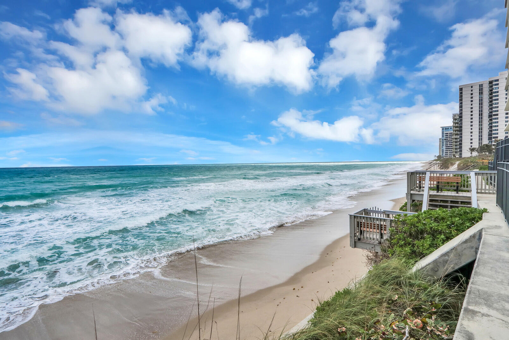 5440 N Ocean Drive - Photo 0