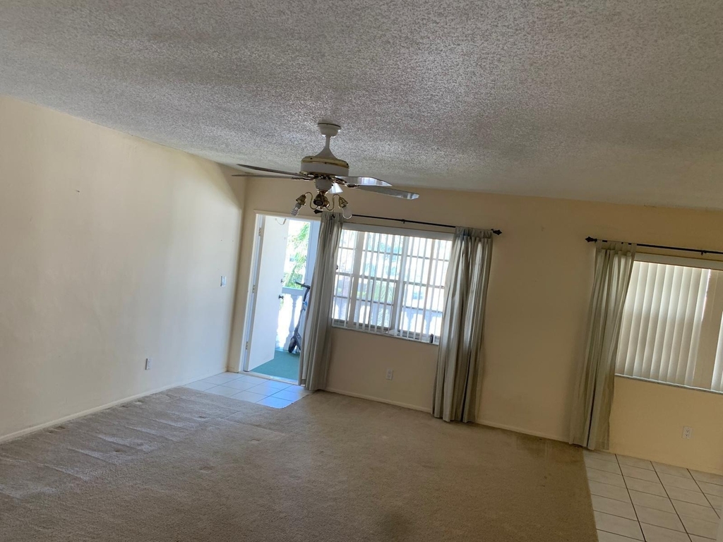 2453 Ne 51st Street - Photo 4