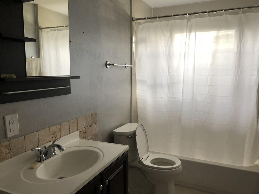 279 Se 8th Terrace - Photo 5