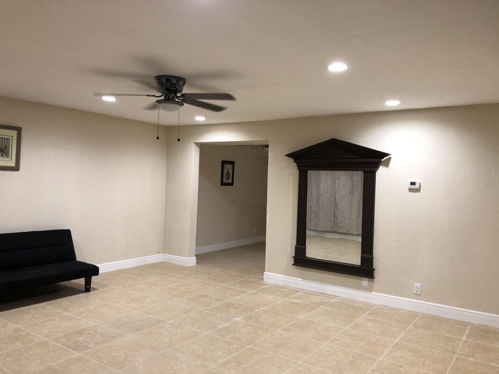 279 Se 8th Terrace - Photo 2