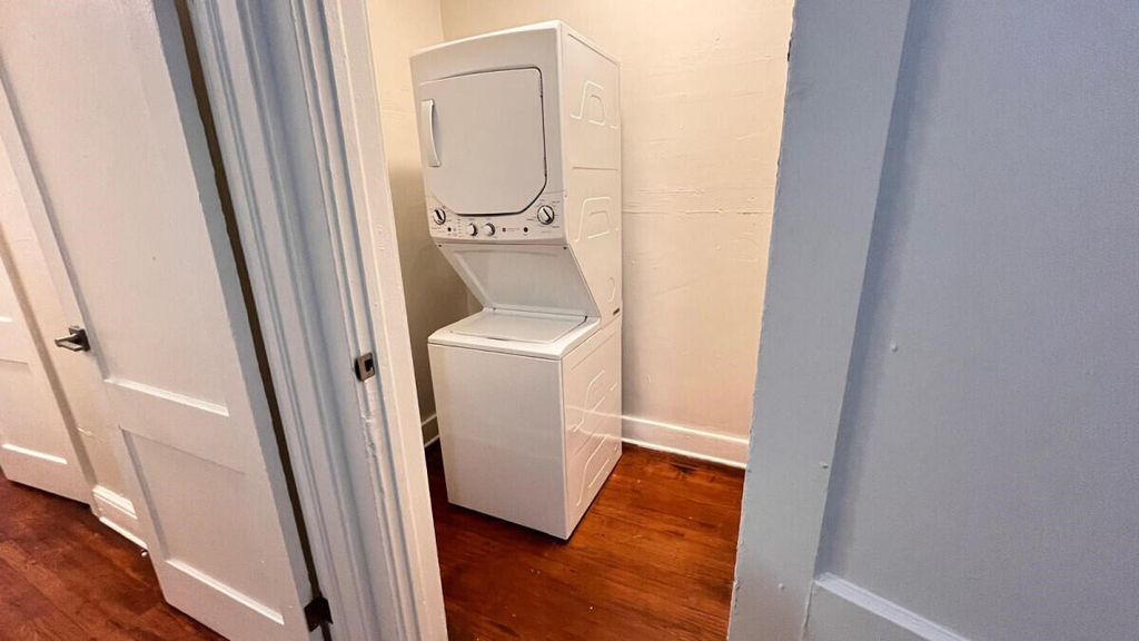 1852 Washington Street - Photo 3