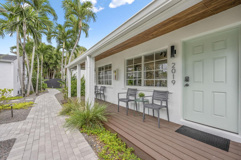 2021 Plunkett Street - Photo 0