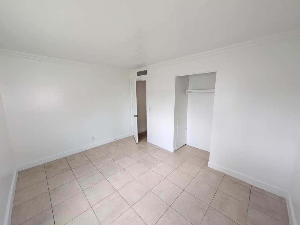 817 Lighthouse Drive - Photo 8