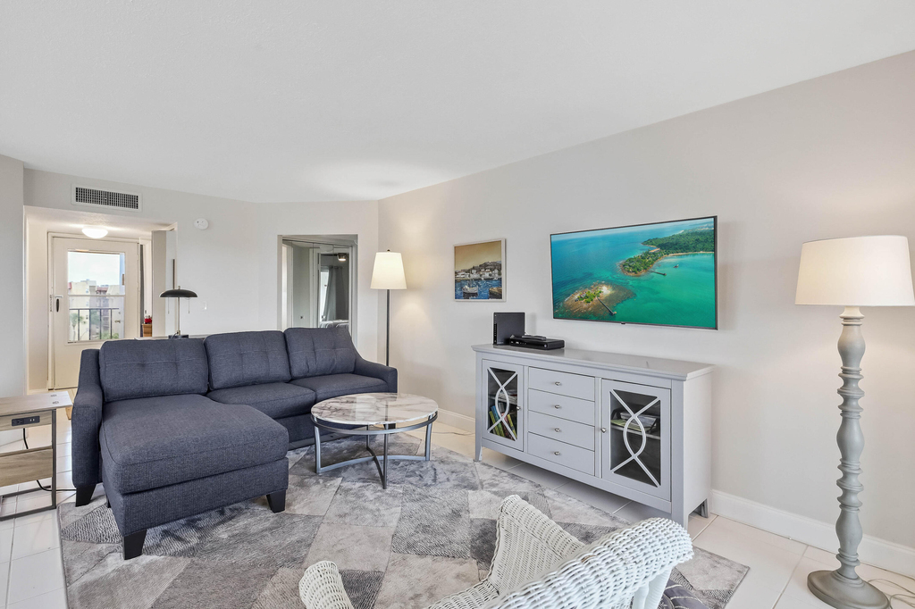 3661 Via Poinciana - Photo 5