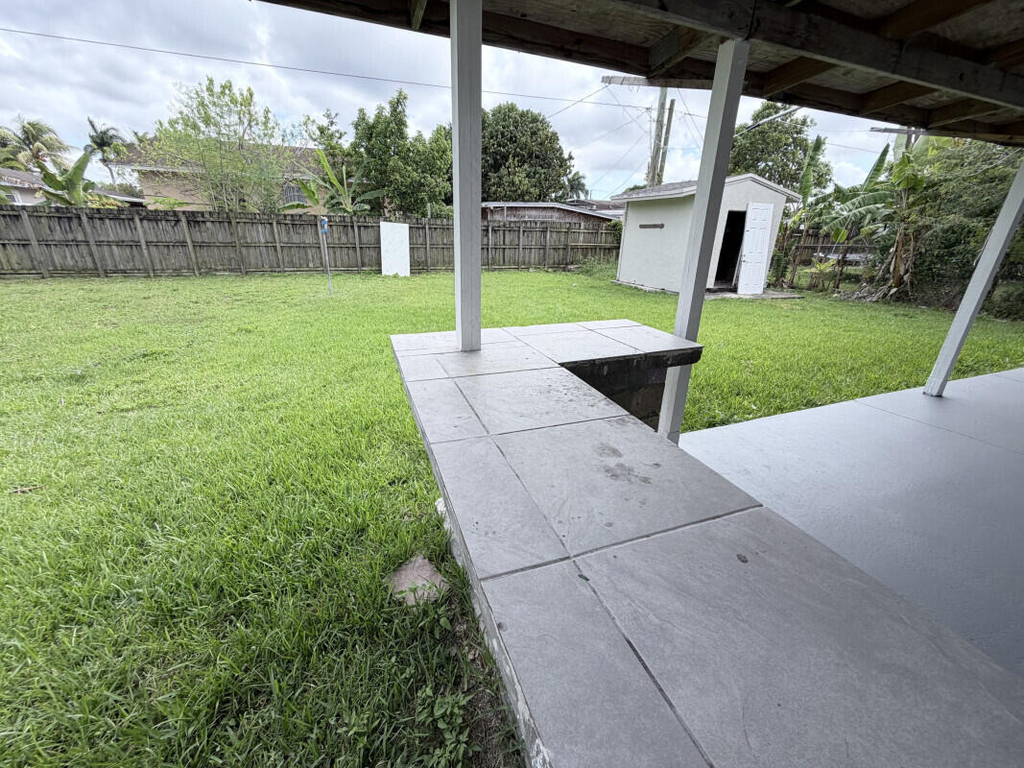 639 Sw 3rd Terrace - Photo 11