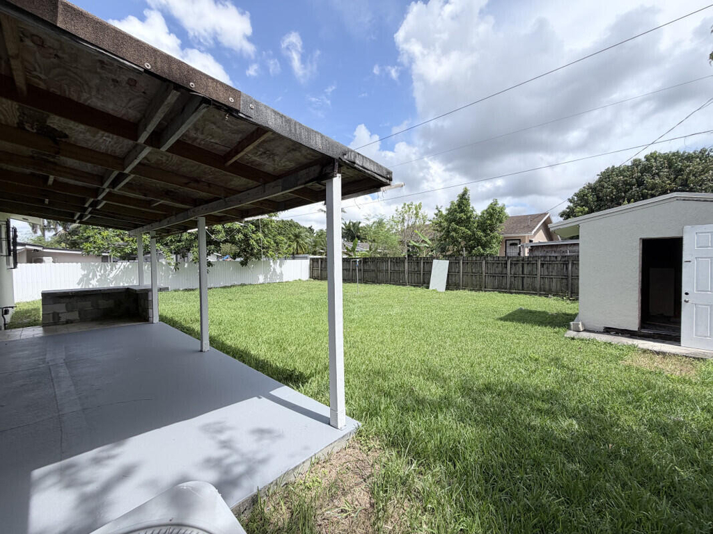 639 Sw 3rd Terrace - Photo 10