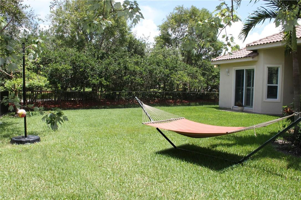 7441 Nw 115th Terrace - Photo 2