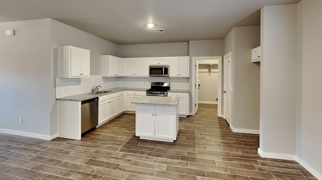 12432 Armstrong Drive - Photo 5