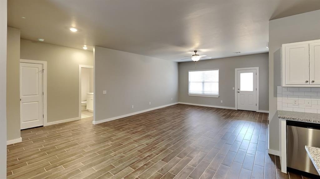 12432 Armstrong Drive - Photo 2