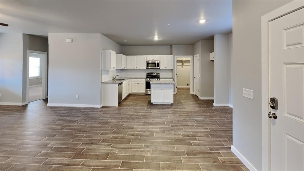 12432 Armstrong Drive - Photo 4