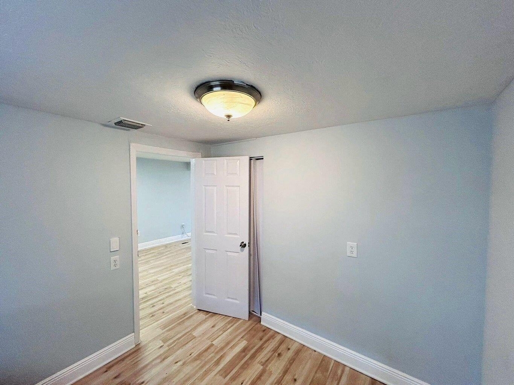 3901 Lakewood Road - Photo 7