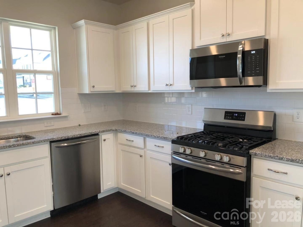3001 Deep River Way - Photo 5