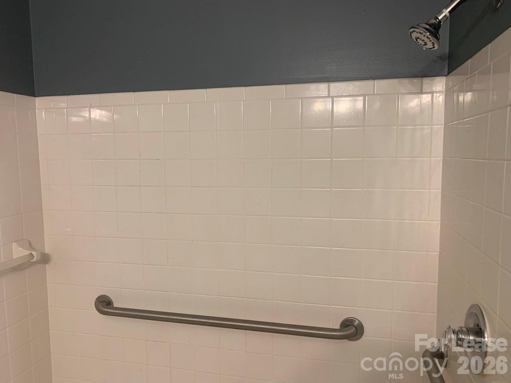 216 W Statesville Avenue - Photo 13