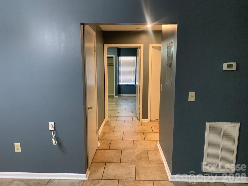 216 W Statesville Avenue - Photo 3