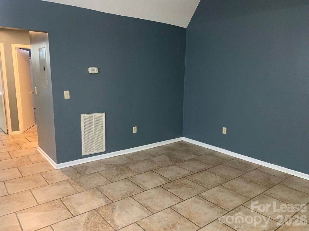 216 W Statesville Avenue - Photo 21