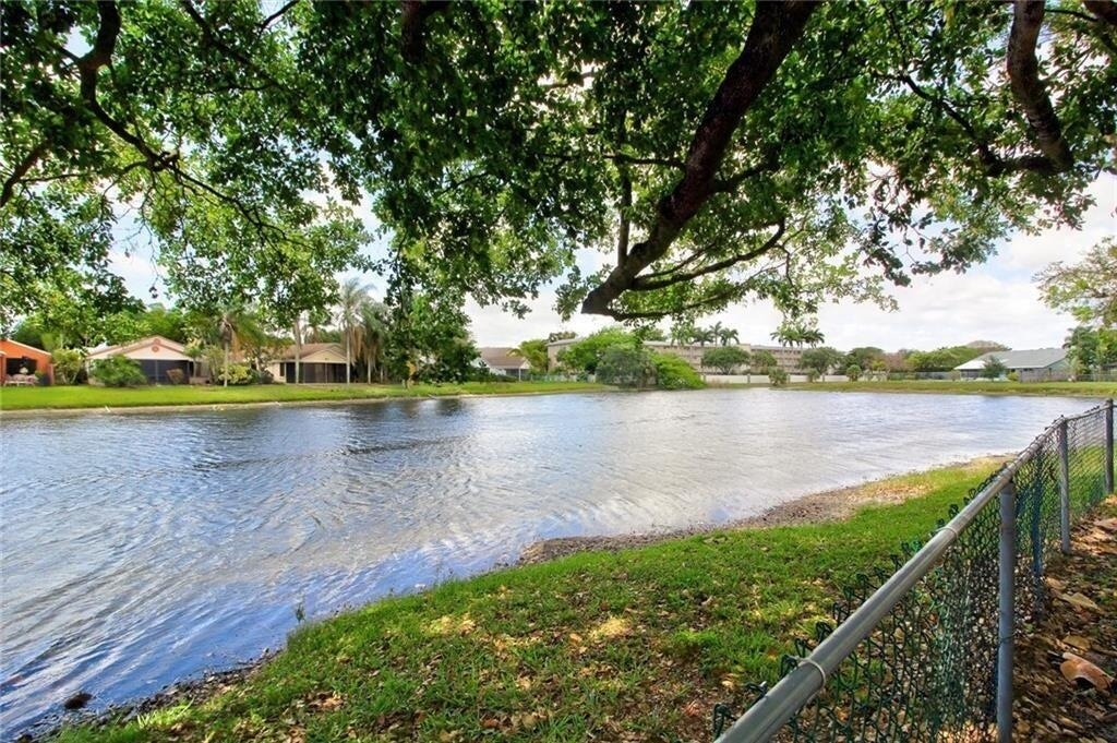 3605 Nw 21st Court - Photo 4