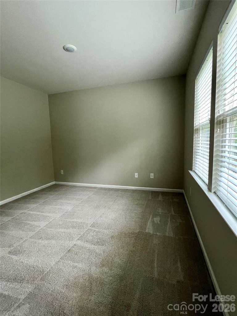 601 Deep River Way - Photo 5
