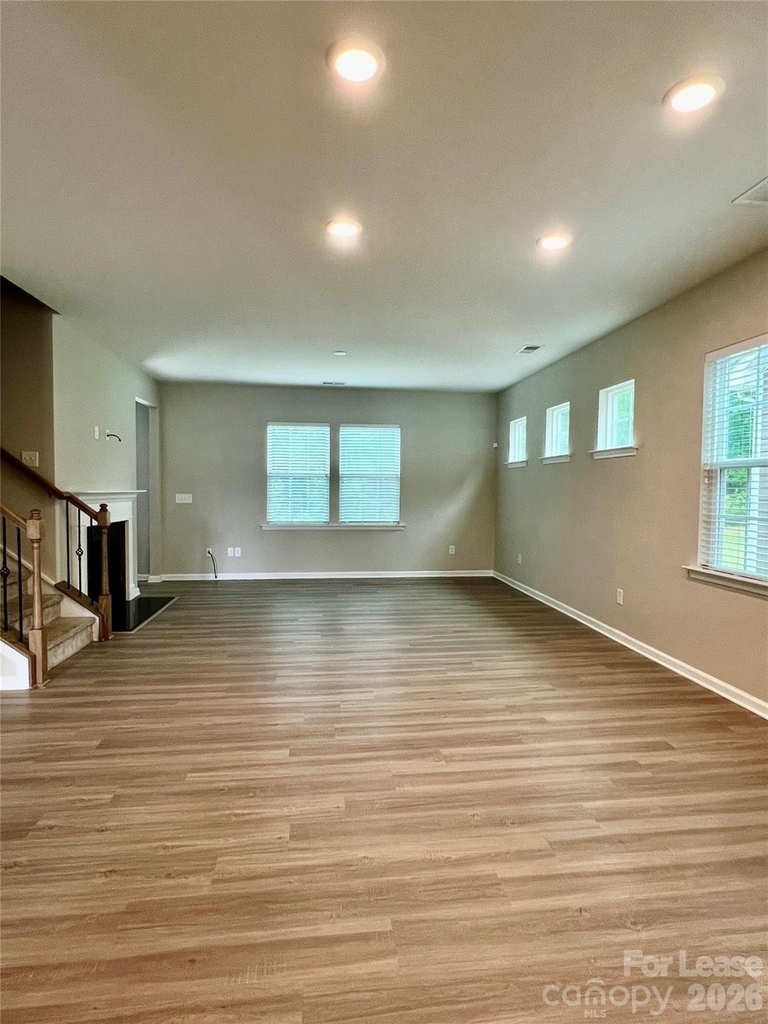 601 Deep River Way - Photo 2
