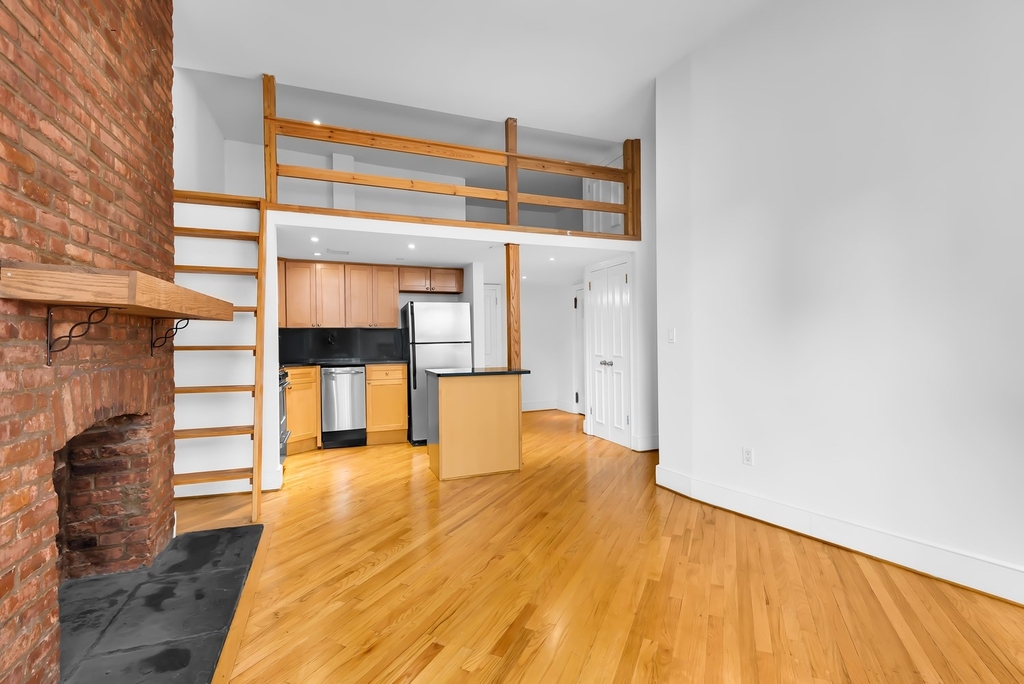 122 East 27th Street - Photo 1