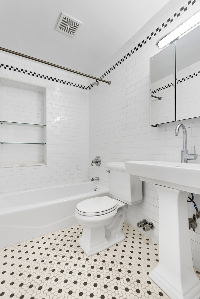 122 East 27th Street - Photo 3