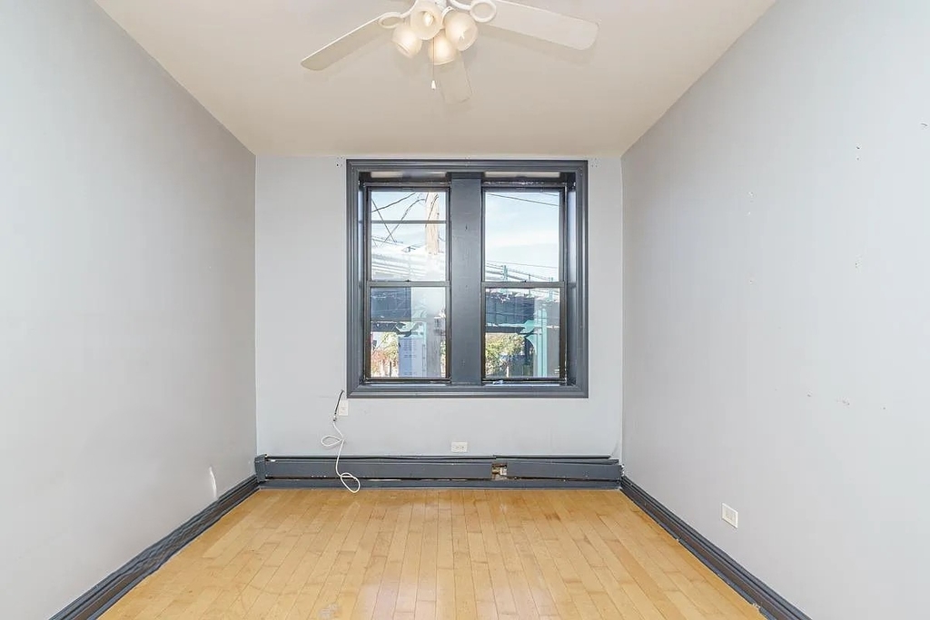 750 Onderdonk Avenue - Photo 7