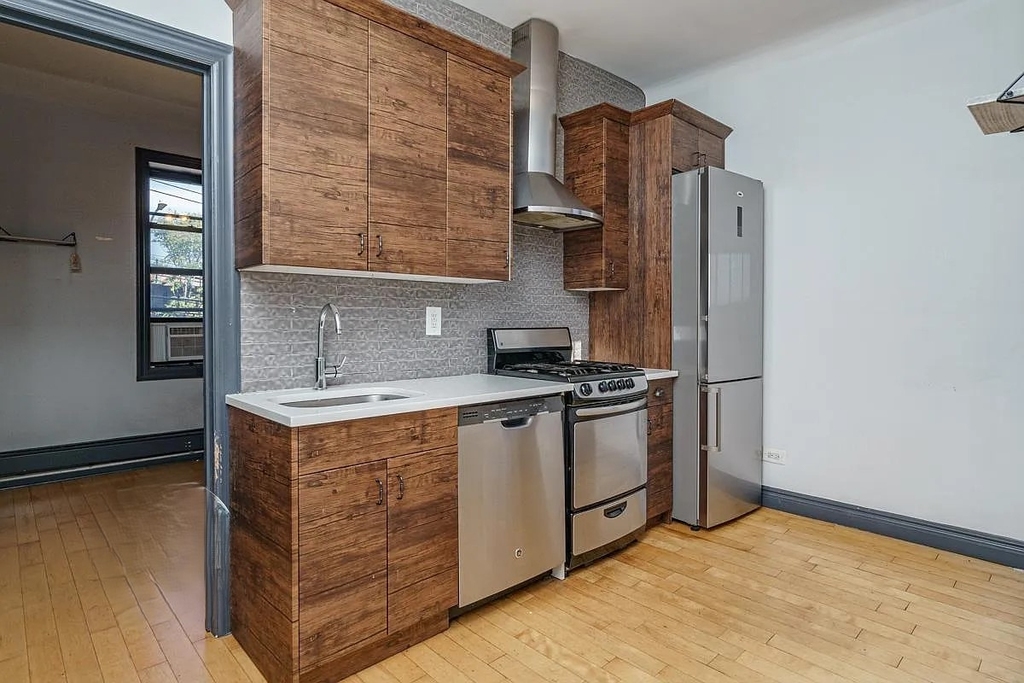 750 Onderdonk Avenue - Photo 1