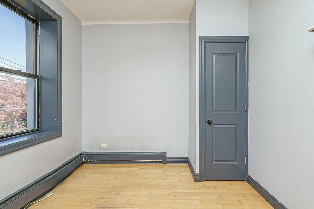 750 Onderdonk Avenue - Photo 9