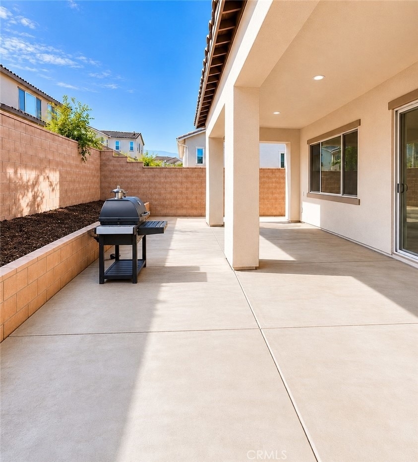 4780 S Ivy - Photo 2